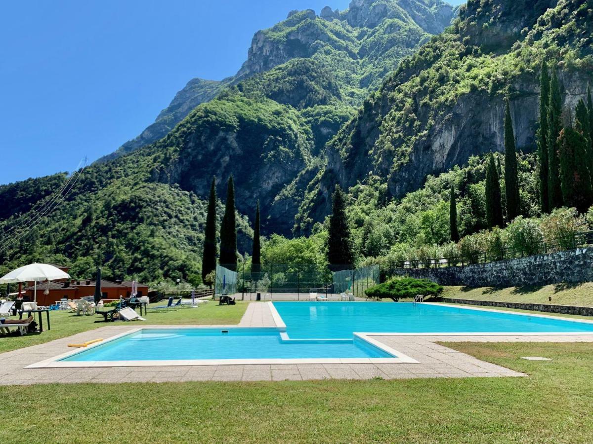 リーヴァ・デル・ガルダSky&Pool Domアパートメント エクステリア 写真